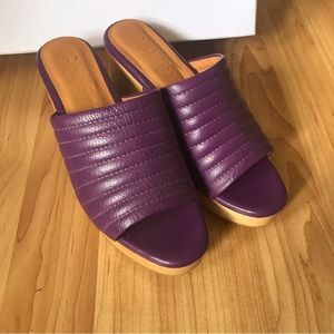Beklina ribbed open toe clog